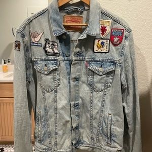 Men’s Levi’s Vintage Denim Jean Jacket with patches